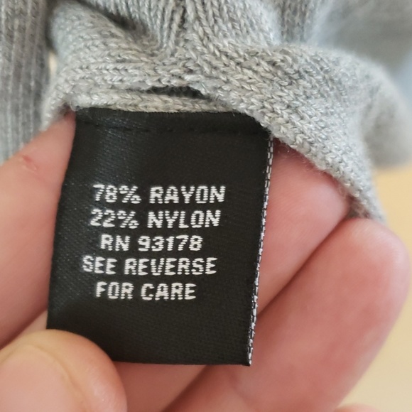 💕 Long Sleeve Grey Sweater - Picture 6 of 6